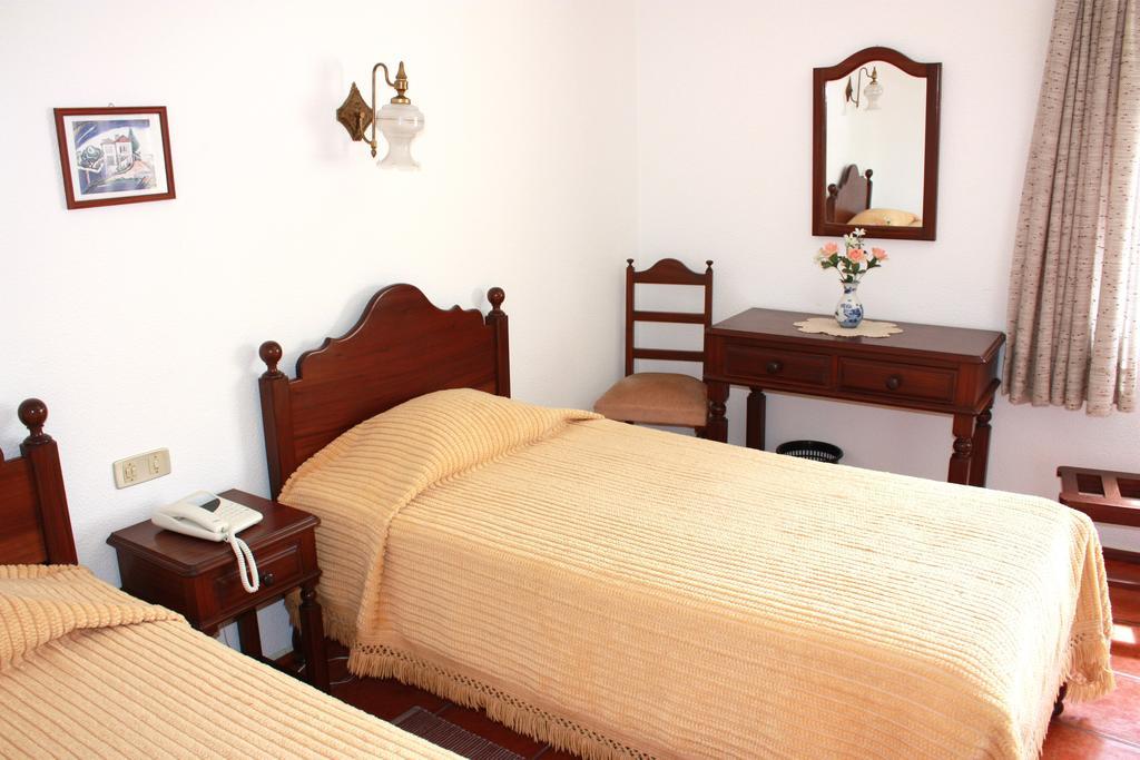 Hotel Dona Leonor Caldas Da Rainha Oda fotoğraf